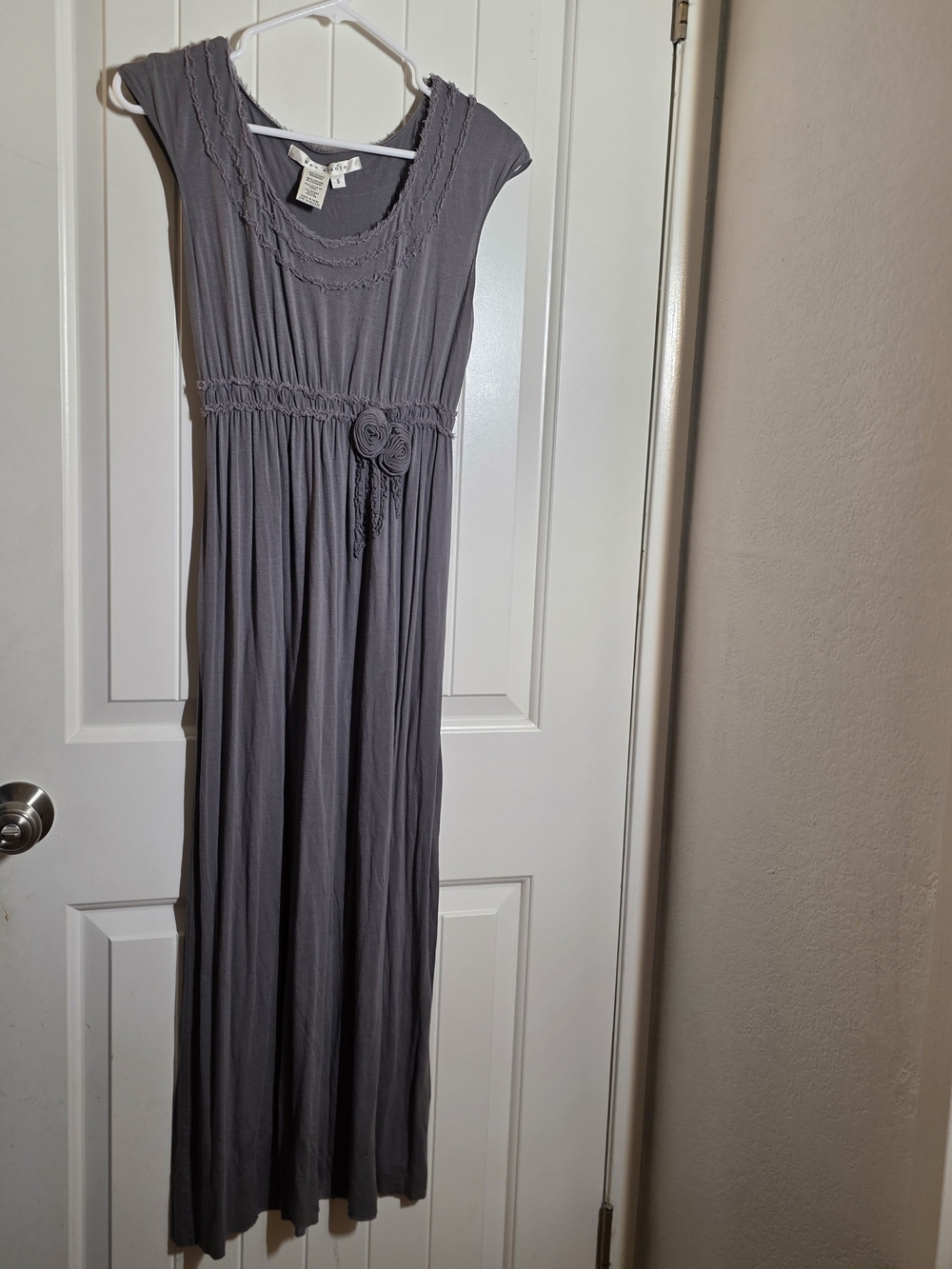 Max Studio Grey Cap-Sleeve Maxi Dress with Rosette Waist